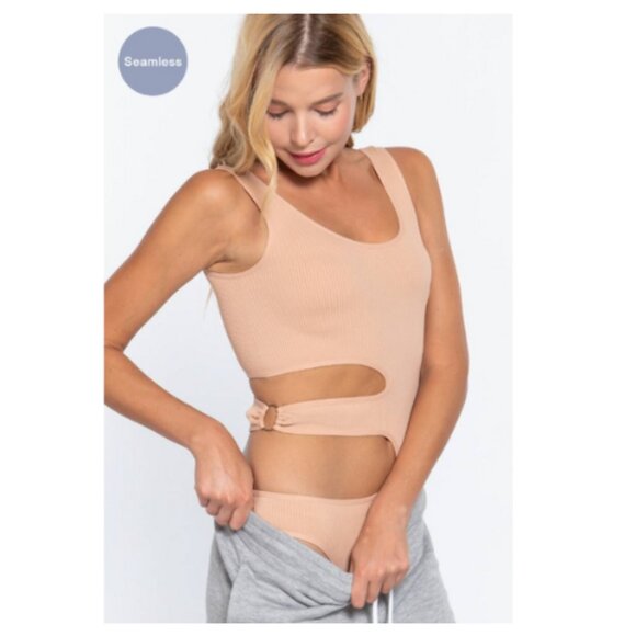 Powder-Pink Nylon Seamless Bodysuit with Suave Cut-out Size M/L - Picture 1 of 4